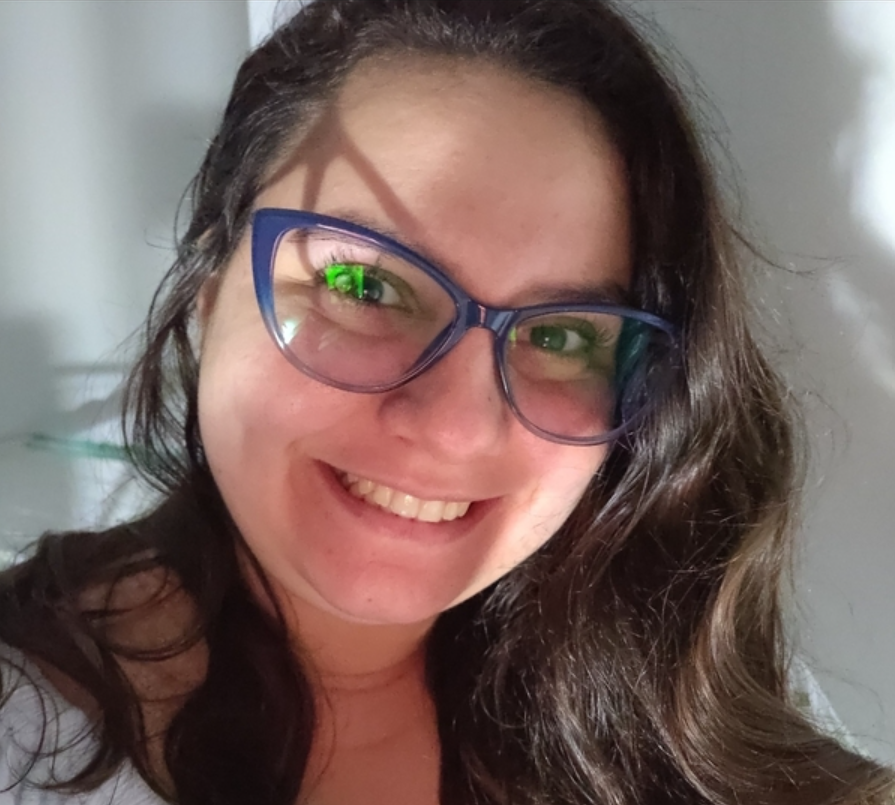 Laura R.